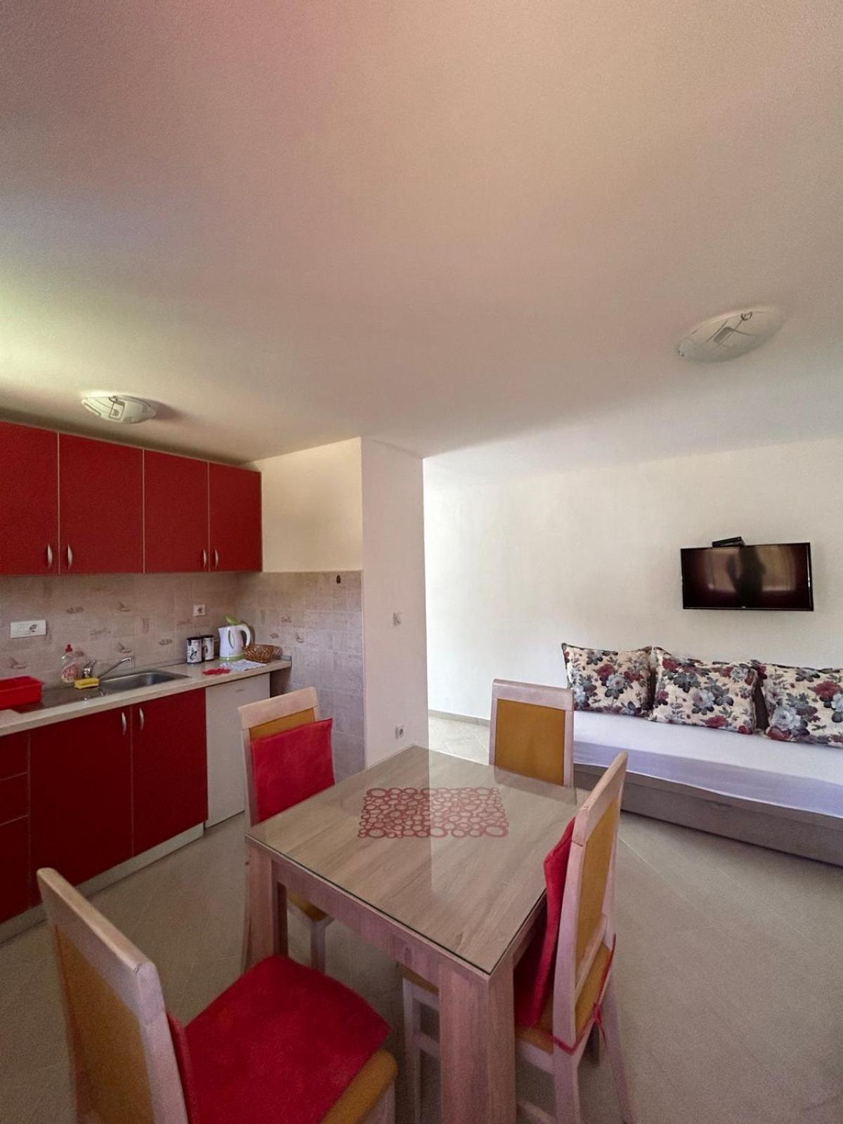 Apartments Marija Тиват Екстер'єр фото